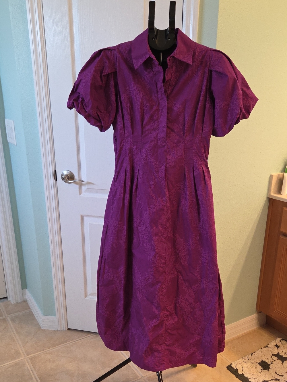 Purple Puff-Sleeve Midi Dress with Notched Collar